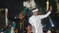 Sumedang Meriahkan Kirab Mahkota Binokasih di Bandung